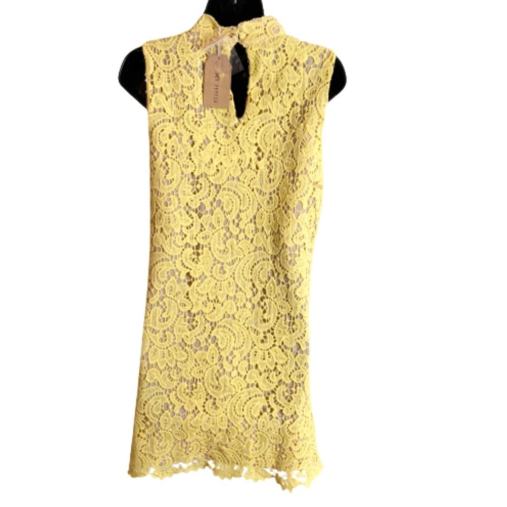 Blu Pepper NWT high neck keyhole yellow lace dress size medium - Picture 4 of 7